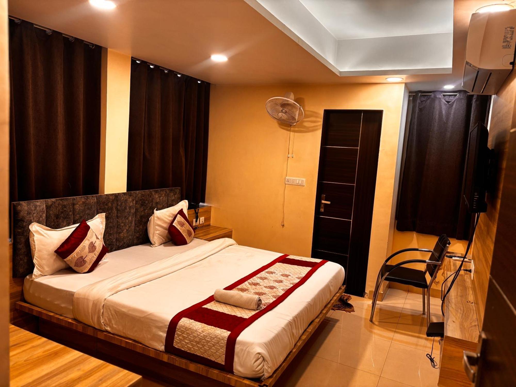Hotel Gulabi Nagri, Malviya Nagar, Джапур Экстерьер фото