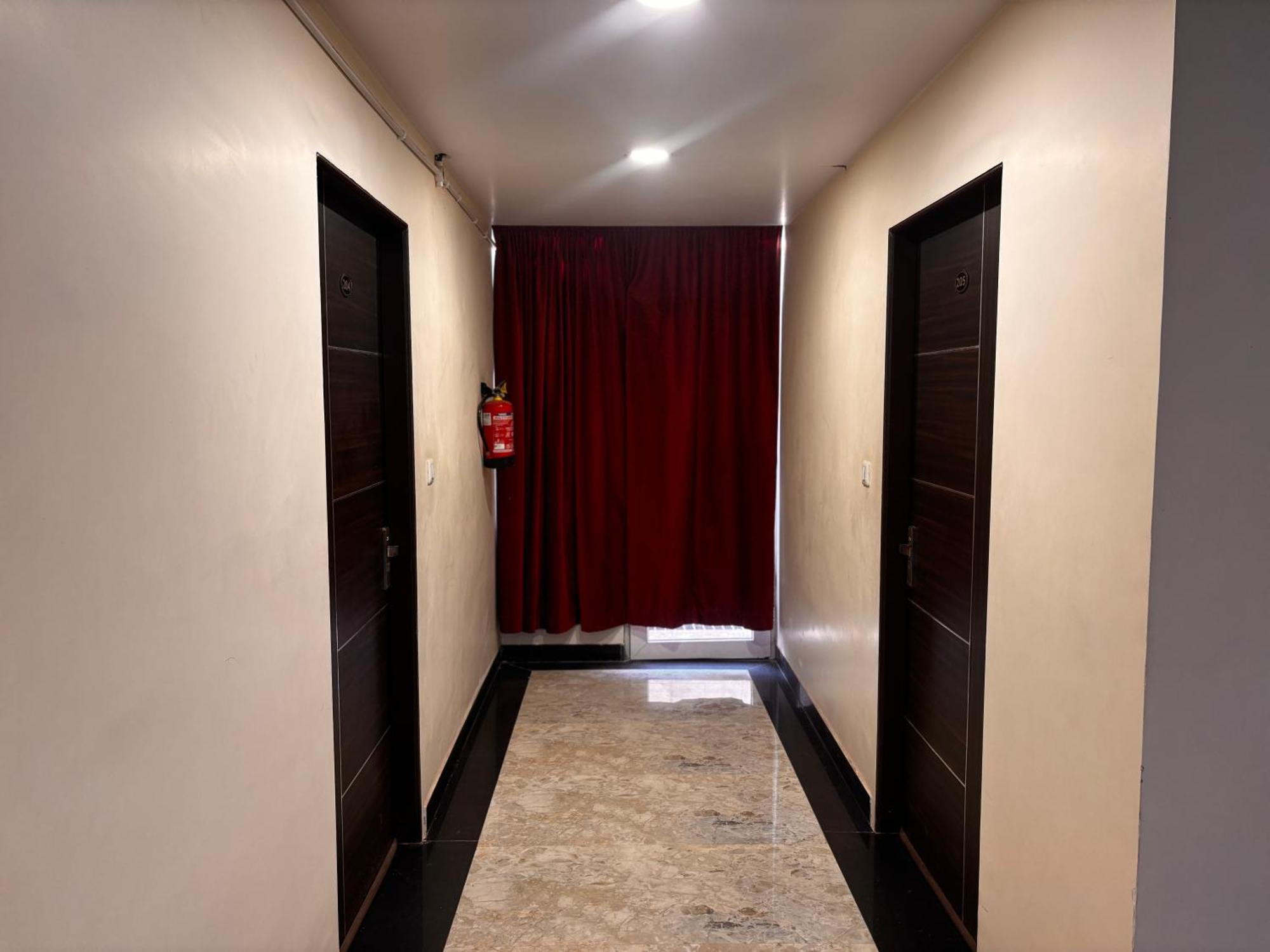 Hotel Gulabi Nagri, Malviya Nagar, Джапур Экстерьер фото
