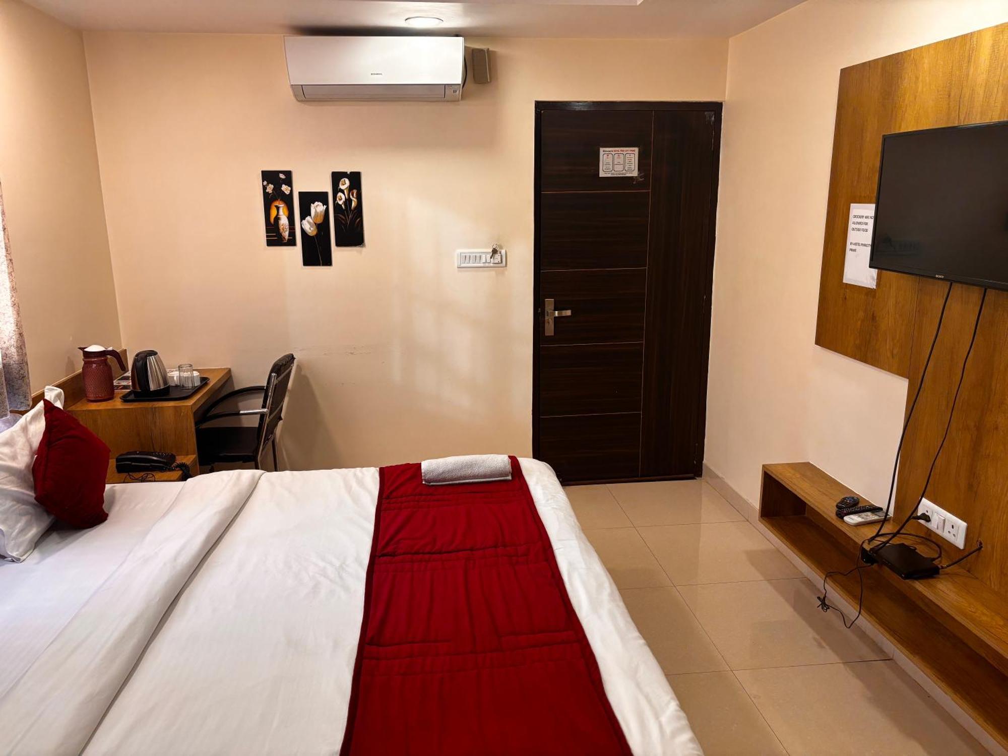 Hotel Gulabi Nagri, Malviya Nagar, Джапур Экстерьер фото